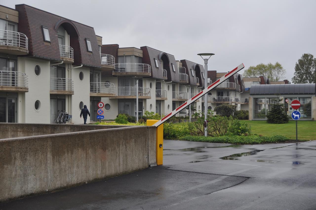 Blutsyde Lägenhet Bredene Exteriör bild